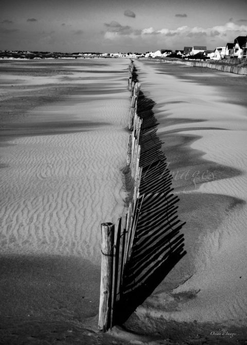 photo noir et blanc manivelles de la plage de Chatelaillon