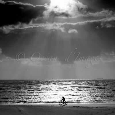 photo en noir et blanc plage de Chatelaillon Charente maritime