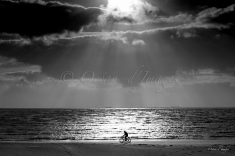 photo en noir et blanc plage de Chatelaillon Charente maritime
