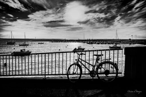 Port de Châtelaillon photo en noir et blanc