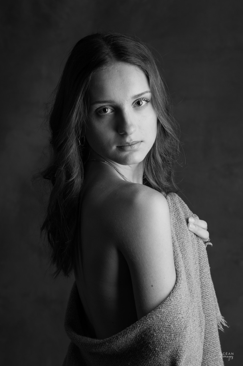 photo grossesse noir et blanc